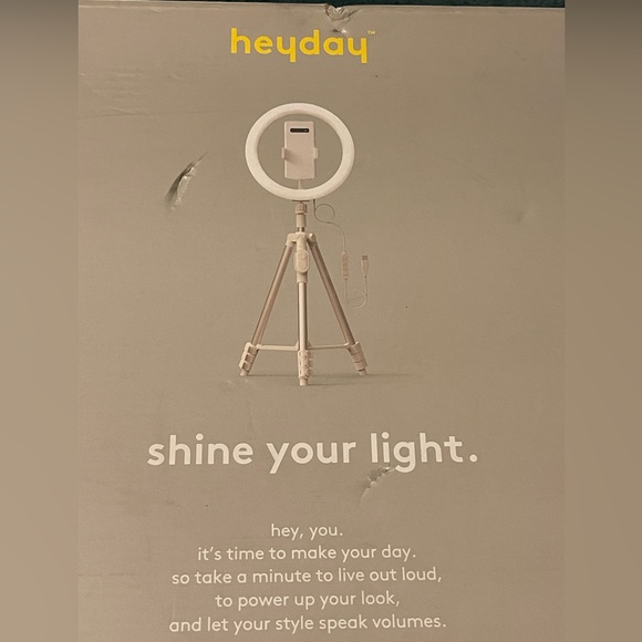 Ring light 10inch diameter extendable tripod Bluetooth remote - Picture 2 of 3